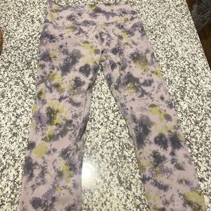 Lululemon size 6 diamond dye leggings